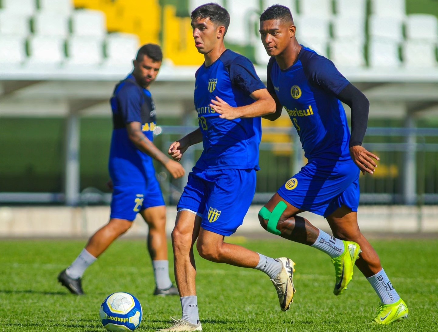 Ir para  <p><big>Ap&oacute;s finalizar mais uma semana de trabalhos no ninho do Canario e no Colosso da Lagoa, a equipe de Matheus Costa entra em campo na tarde deste s&aacute;bado para o primeiro amistoso desta...