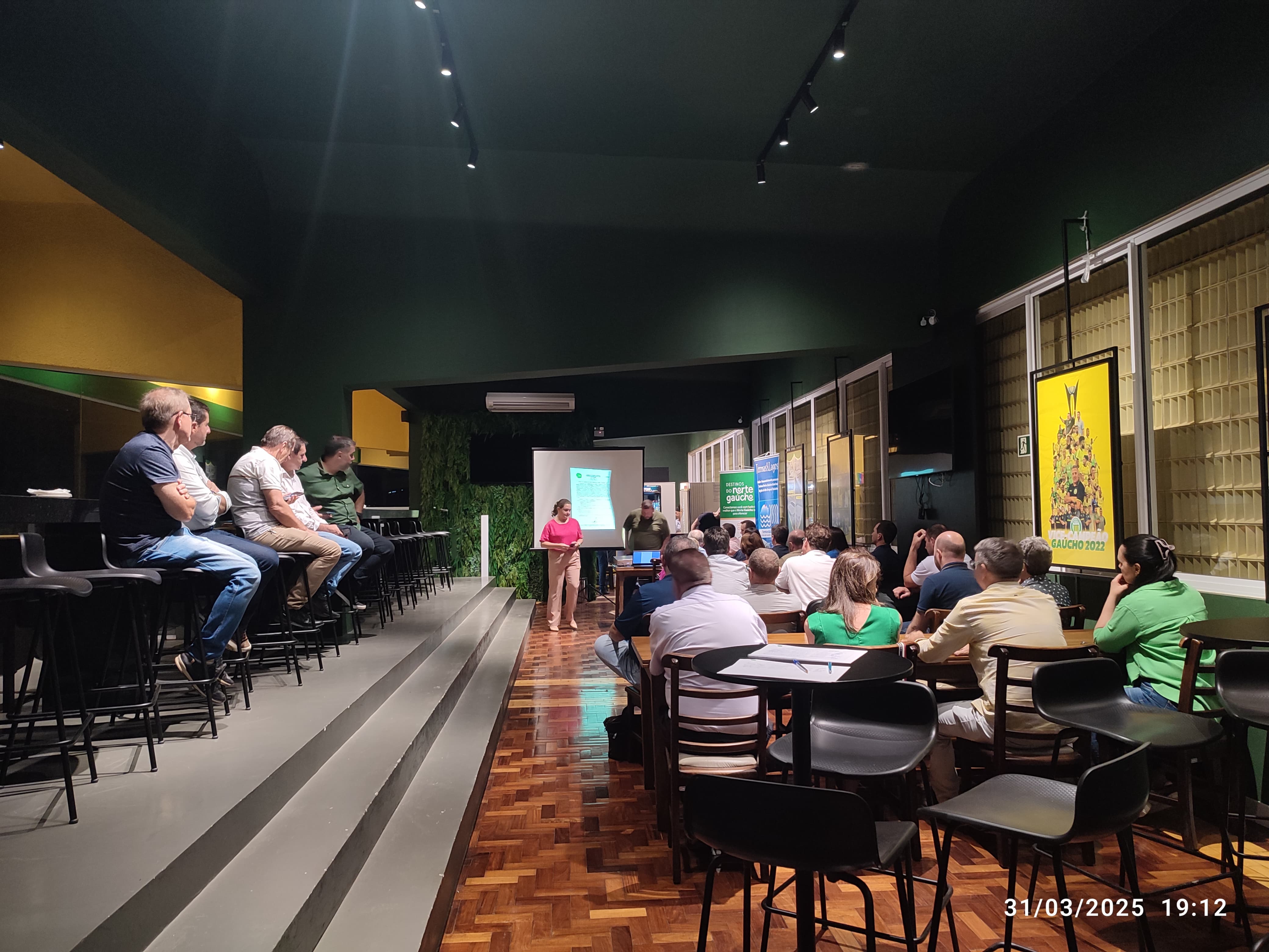 Ir para  <p><big>A CoopTurismo realizou no dia 31 de mar&ccedil;o a sua Assembleia Geral Ordin&aacute;ria que contou com a presen&ccedil;a dos membros do seu quadro social, do presidente da C&acirc;mara de Vereadores e o...