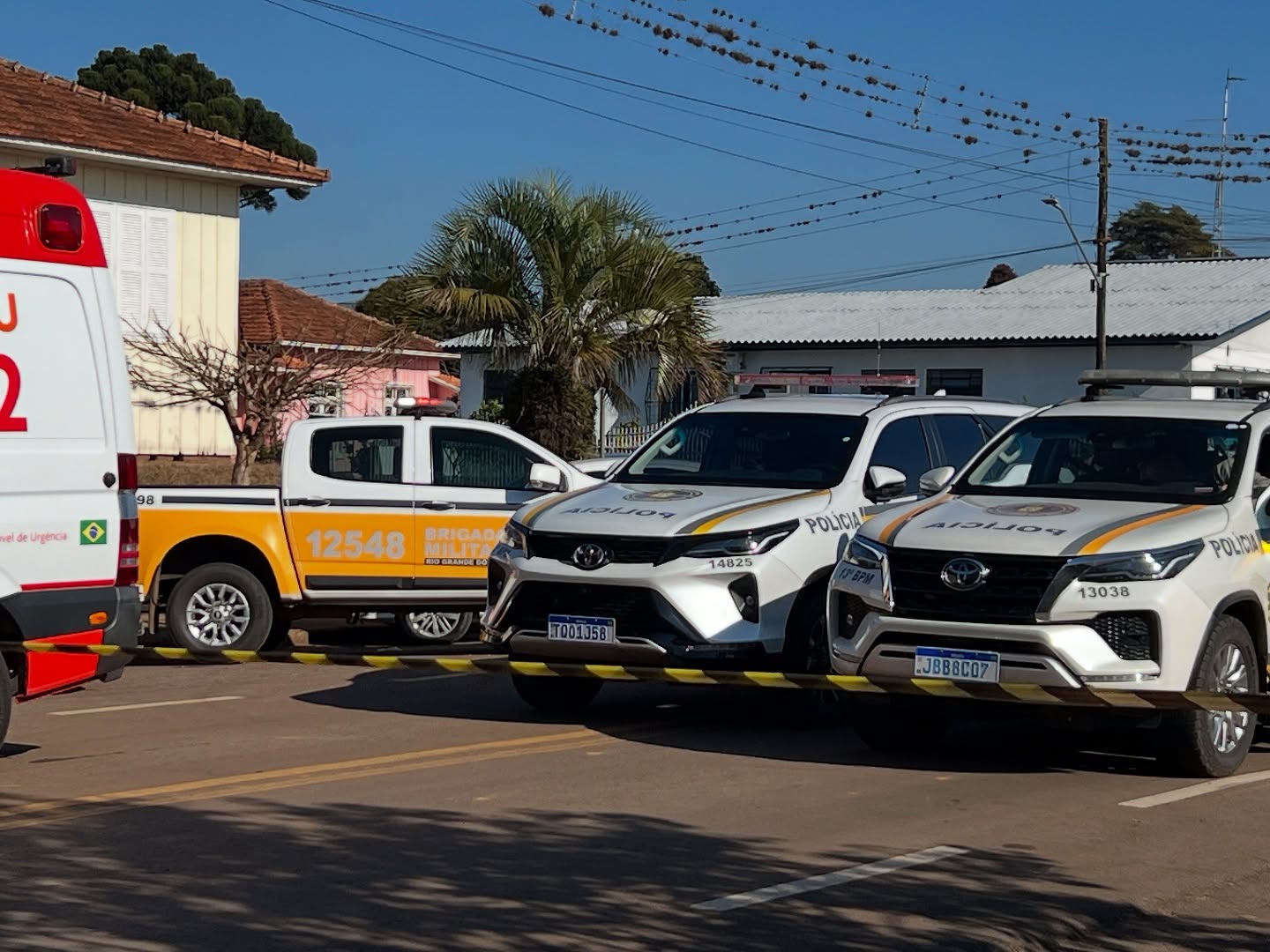 Ir para  <p>Tr&ecirc;s crian&ccedil;as ficaram feridas em um ataque com arma branca na Escola Municipal de Educa&ccedil;&atilde;o Fundamental Maria Nascimento Giacomazzi, no munic&iacute;pio de Esta&ccedil;&atilde;o. A...