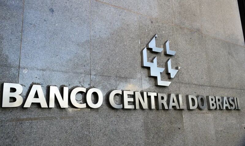 Ir para  <p><strong>O recuo da infla&ccedil;&atilde;o e o in&iacute;cio da desacelera&ccedil;&atilde;o da economia fizeram o Banco Central (BC) interromper o ciclo de aumento de juros. Por unanimidade, o Comit&ecirc; de...