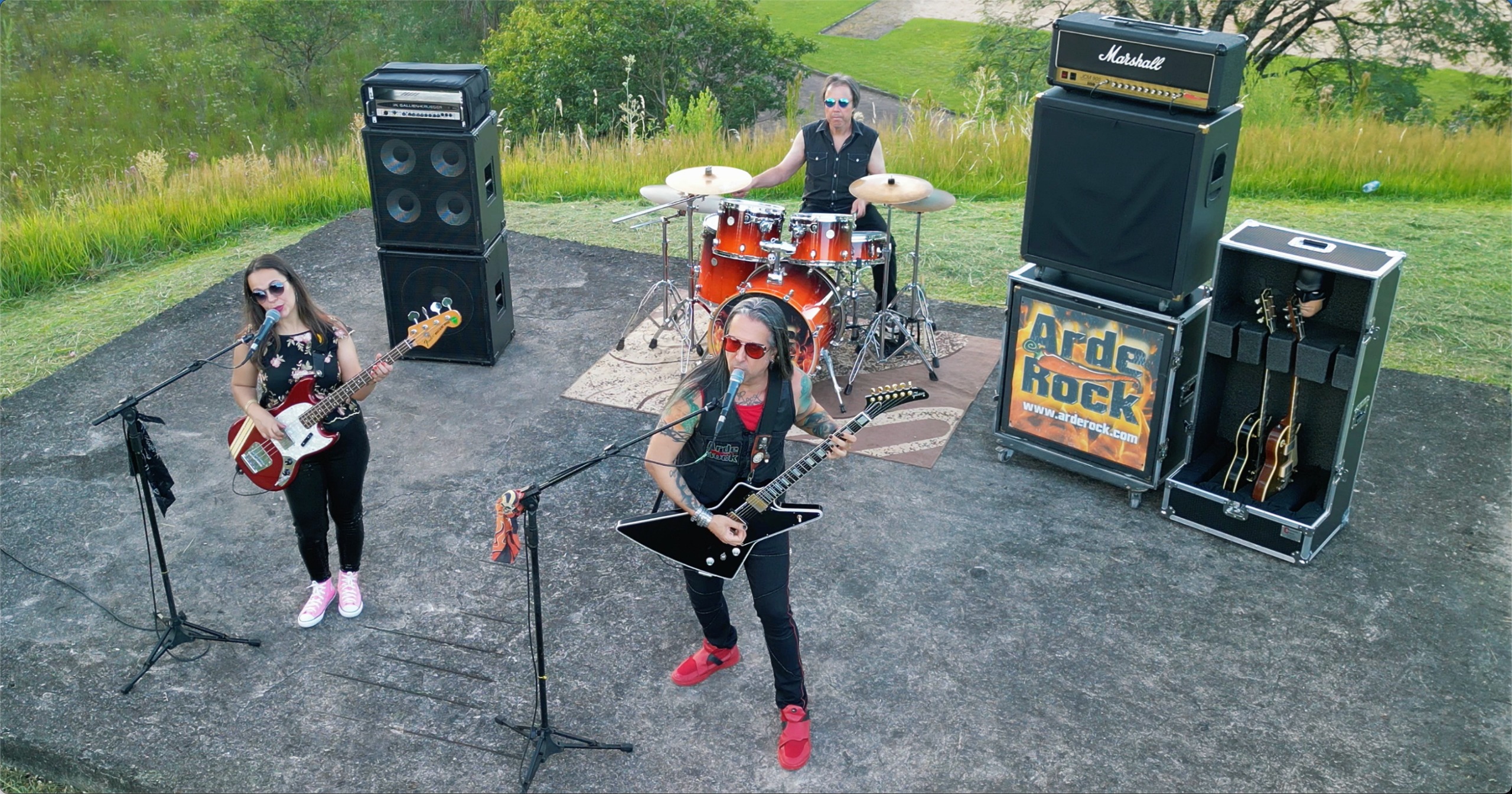 Ir para  <p><big>A banda Arde Rock, orgulho do rock autoral ga&uacute;cho, embarca nesta semana rumo a Cambori&uacute;/SC para apresentar o projeto &ldquo;O Fomento Rock&rdquo;, integrando a programa&ccedil;&atilde;o do...
