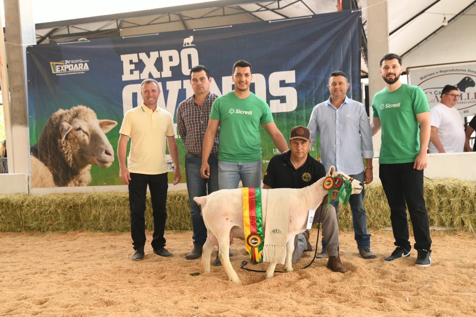 Ir para  <p><big>O estande do Sicredi recebeu in&uacute;meras visitas durante a 34&ordf; edi&ccedil;&atilde;o da Expoara, em Aratiba. A feira, realizada entre 2 e 5 de outubro, reuniu expositores do munic&iacute;pio e da...