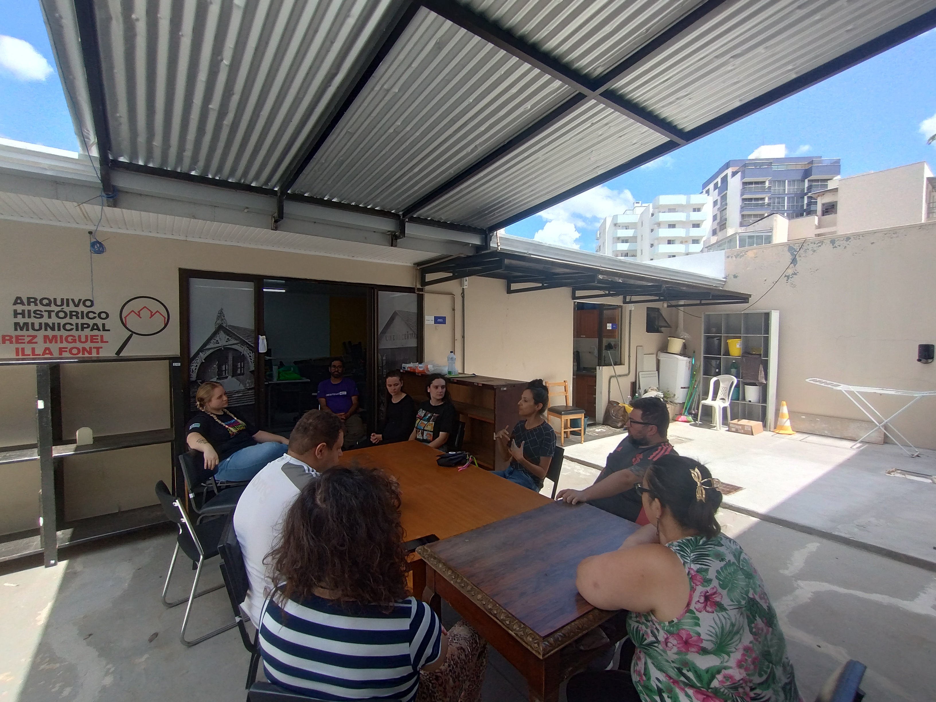 Ir para  <p>Erechim (RS) &ndash; A Universidade Federal da Fronteira Sul (UFFS) segue auxiliando na recupera&ccedil;&atilde;o do Arquivo Hist&oacute;rico de Erechim ap&oacute;s a trag&eacute;dia clim&aacute;tica que...