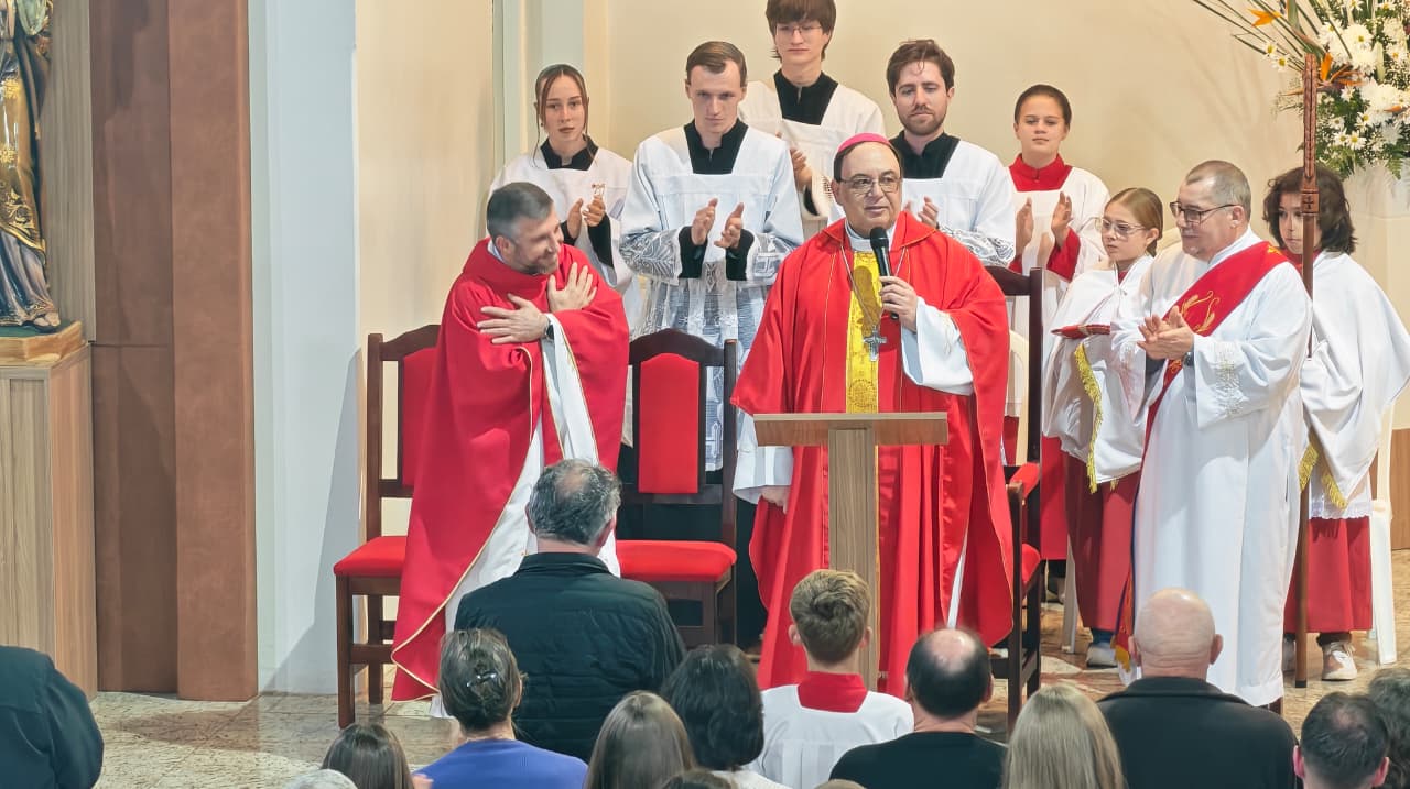Padre Jóssi Golembiewski é empossado como novo pároco da Igreja Matriz Sagrado Coração de Jesus, em Viadutos
