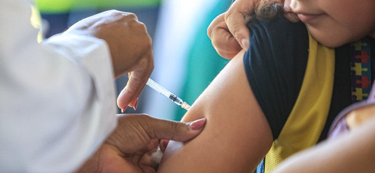 Dia D de vacinação contra mais de 20 doenças acontece neste sábado (22) em todo o país