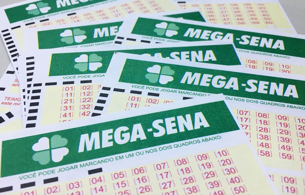 Ir para  <p>Ningu&eacute;m acertou as seis dezenas do concurso 1.908 da Mega-Sena, cujo sorteio foi realizado na noite desta quarta-feira (1&ordm;) em S&atilde;o Paulo.</p>

<p>Veja as dezenas sorteadas: <strong>04 -...