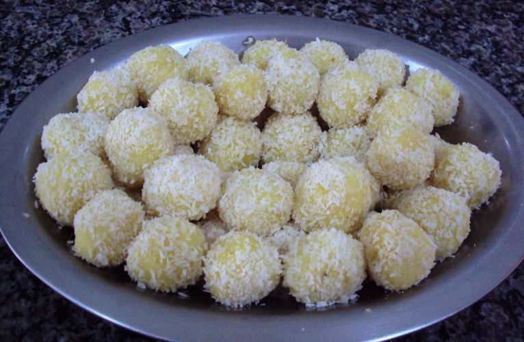 Ir para  <p><big>2 e 1/2 x&iacute;caras (ch&aacute;) batatas-doces branca ou roxa cozidas (500g)</big></p>

<p><big>2 x&iacute;caras (ch&aacute;) de...