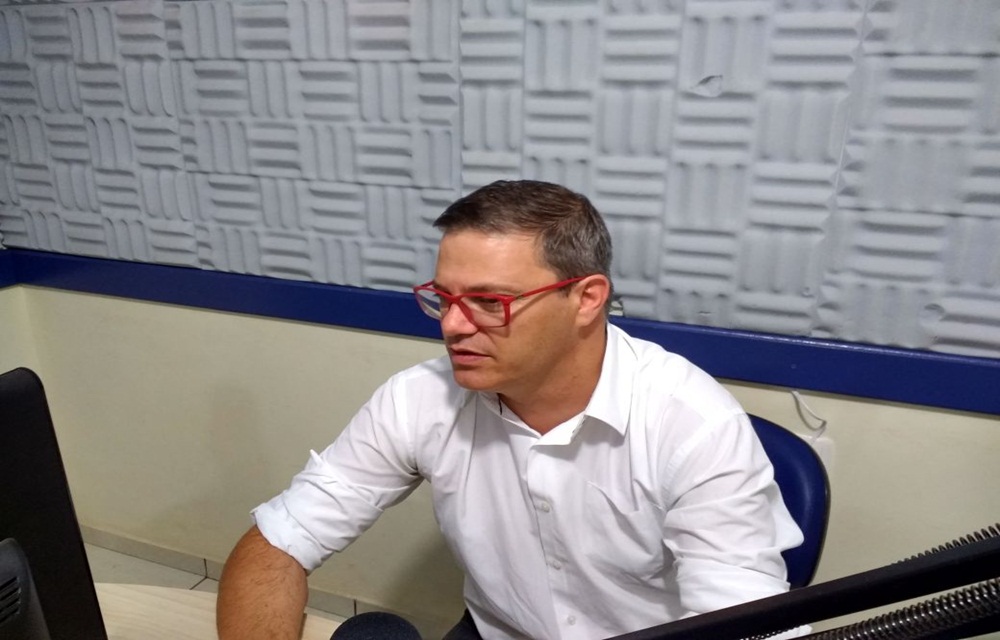 Ir para  <p>Nesta quinta-feira (25/01), o deputado estadual Juliano Roso, do PCdoB, falou com exclusividade &agrave; r&aacute;dio Comunidade FM sobre o trabalho desenvolvido na Assembleia Legislativa do RS. O deputado destacou as principais...