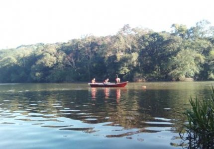 Ir para  <p><big>&nbsp;Um sobrinho e um tio morreram afogados no Rio do Peixe em Videira, Oeste catarinense, na tarde de s&aacute;bado (21), informou o Corpo de Bombeiros. O corpo do sobrinho, Jo&atilde;o Carlos Potrikus, de 32...