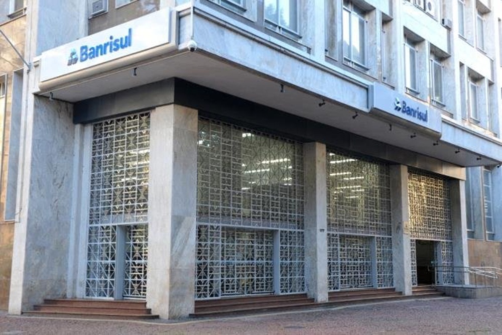 Ir para  <p><big>O Minist&eacute;rio P&uacute;blico estadual instaurou inqu&eacute;rito civil para investigar a atua&ccedil;&atilde;o do Banrisul e do Estado do Rio Grande do Sul na opera&ccedil;&atilde;o de venda...