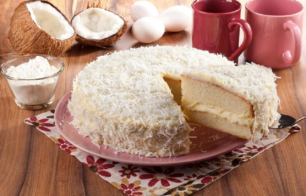 Ir para  <p>Para a massa:</p>

<ul>
	<li>4 ovos;</li>
	<li>220 g de a&ccedil;&uacute;car;</li>
	<li>240 g de farinha;</li>
	<li>110 ml de leite;</li>
	<li>1 colher de...
