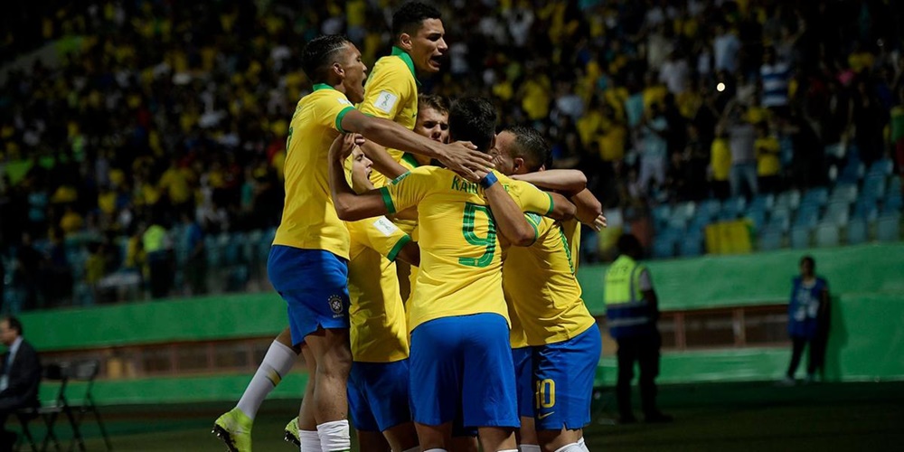 Ir para  <p><big>O Brasil se classificou para as semifinais da Copa do Mundo de futebol sub-17 ap&oacute;s derrotar a It&aacute;lia por 2 a 0 nesta segunda em partida realizada no Est&aacute;dio Ol&iacute;mpico de...