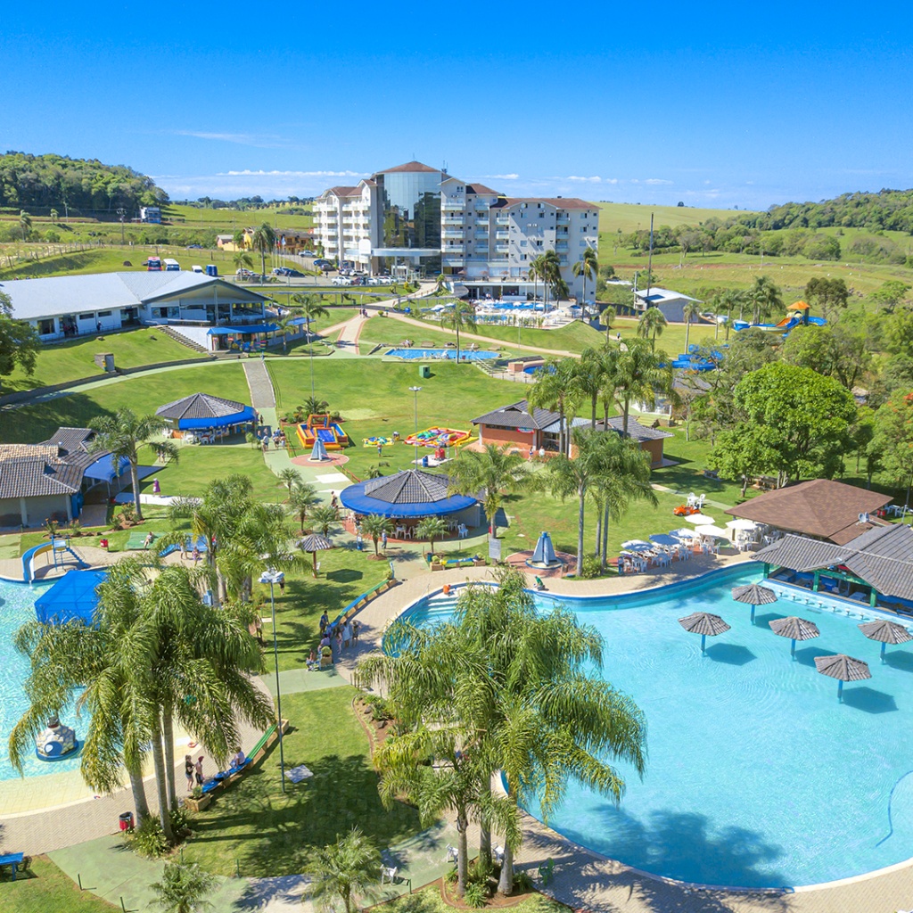 Ir para  <p><big>O inverno chegou trazendo as mais baixas temperaturas do ano e uma vontade de se deliciar com pratos quentes e saborosos. Pensando nisso, o Machadinho Thermas Resort Spa serve at&eacute; o final do m&ecirc;s de agosto...
