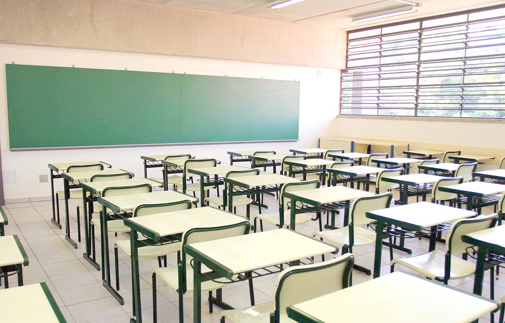Ir para  <p>As escolas n&atilde;o desempenham um papel central na transmiss&atilde;o do novo coronav&iacute;rus, embora a sua capacidade de propaga&ccedil;&atilde;o tamb&eacute;m esteja ligada ao n&iacute;vel de...