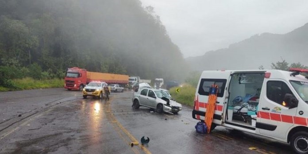 Ir para  <p><big>A Pol&iacute;cia Rodovi&aacute;ria Estadual encontrou um homem preso dentro do porta-malas de um Renault Logan ap&oacute;s um acidente que aconteceu por volta das 7h30 desta ter&ccedil;a-feira, na ERS 122, em...