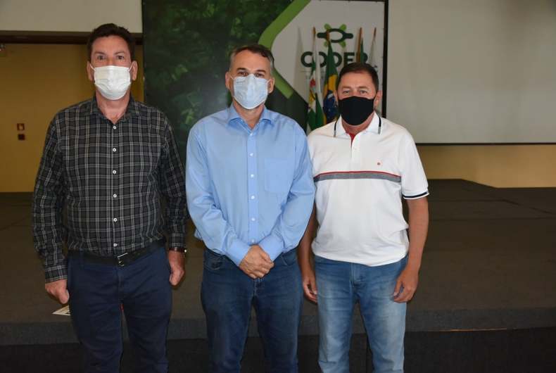 Ir para  <p><big>Por unanimidade, a Associa&ccedil;&atilde;o de Munic&iacute;pios do Alto Uruguai (AMAU) elegeu nesta quinta-feira, 27, em assembleia ordin&aacute;ria sua dire&ccedil;&atilde;o executiva para o...