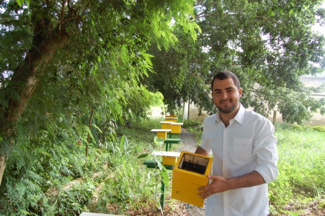 Ir para Embrapa Meio Ambiente, Senar e A.B.E.L.H.A., juntos para fortalecer a criação de abelhas no Brasil