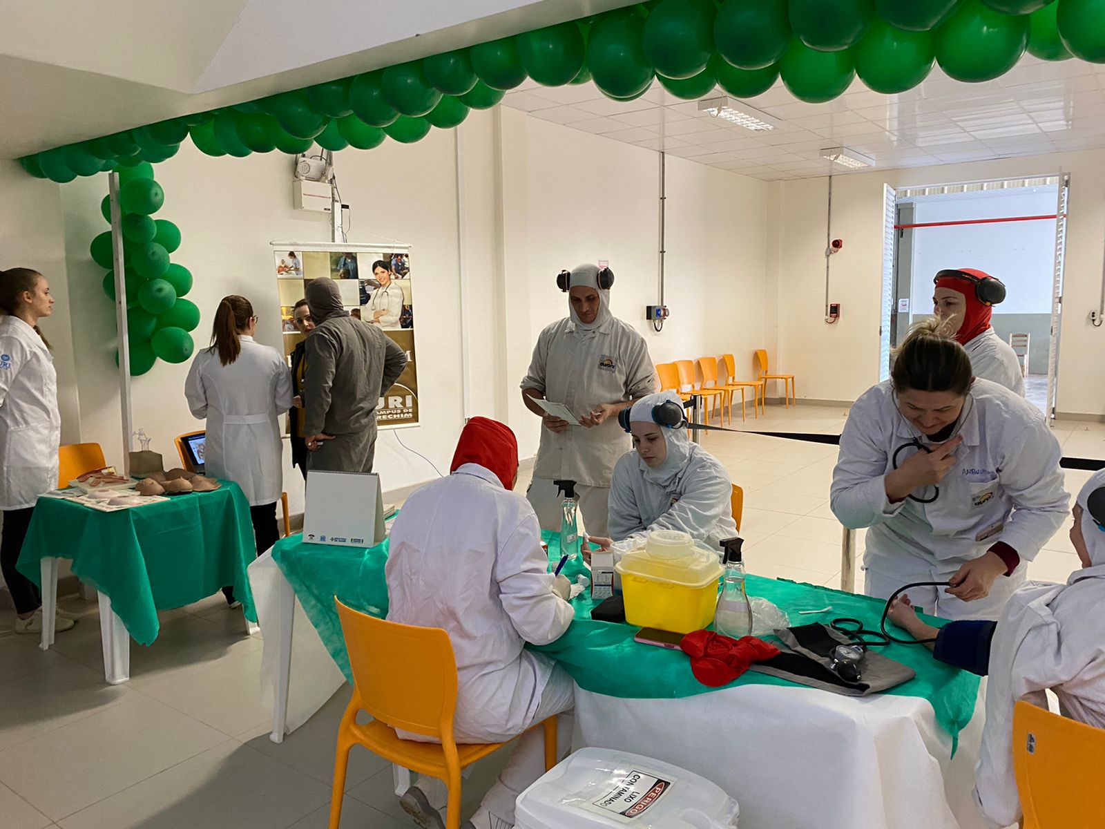 Enfermagem da URI promove atividade alusiva ao Dia Nacional da Saúde em indústria de Erechim  