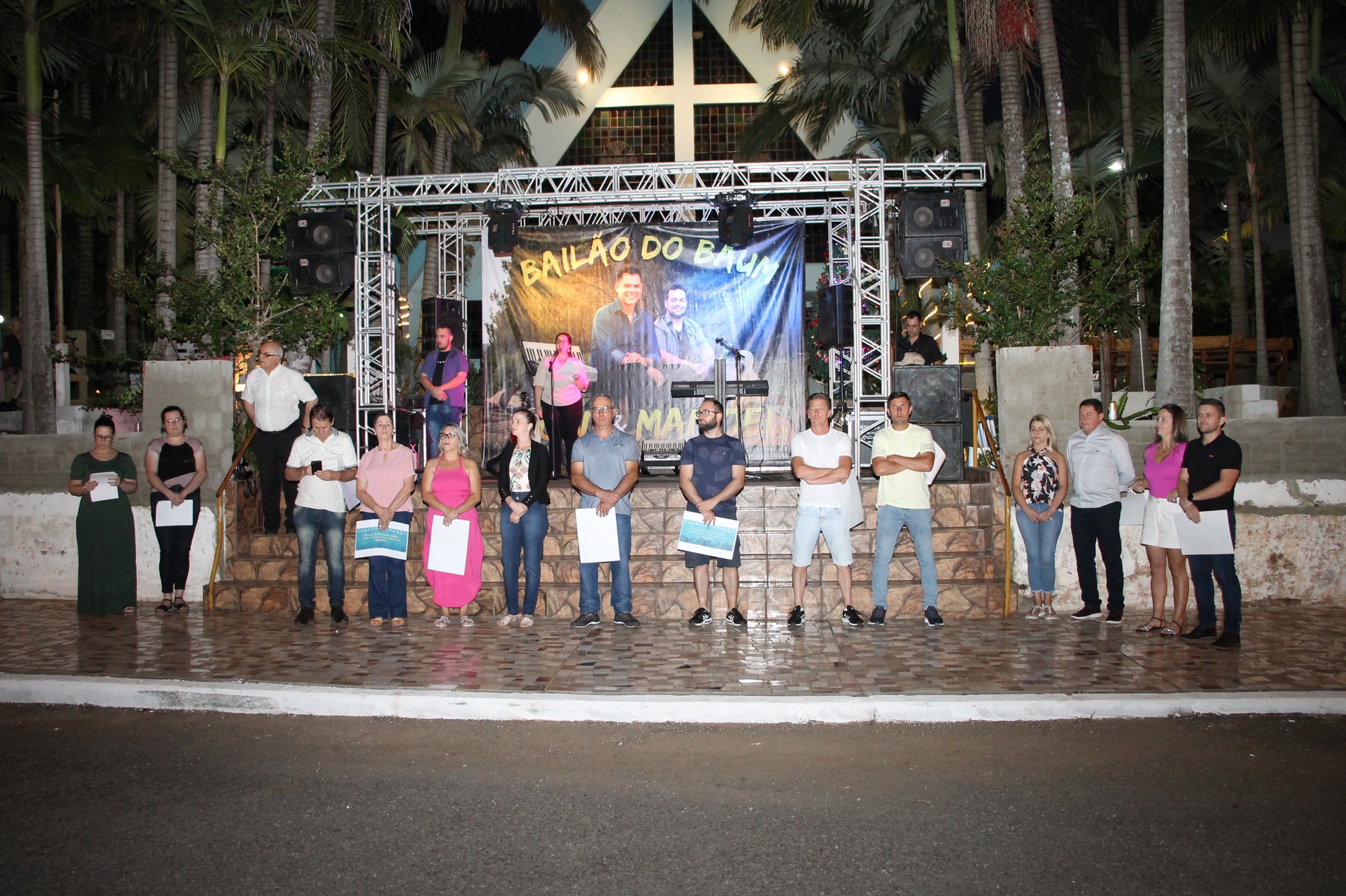 Ir para  <p>&nbsp;</p>

<p><big>Estiveram presentes no evento, o Prefeito Claiton dos Santos Brum e a Primeira-Dama Ana Paula Cadore, Vice-Prefeito Giovan Andr&eacute; Sperotto e a Segunda-Dama Ananda Petik, Presidente da...