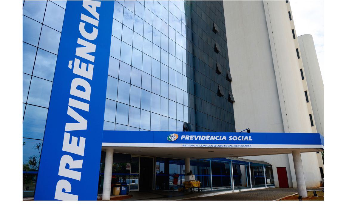 Ir para  <p>Os benef&iacute;cios do Instituto Nacional do Seguro Social (INSS) acima de um sal&aacute;rio m&iacute;nimo subir&atilde;o 5,93% neste ano, confirmou hoje (10) o Minist&eacute;rio da Previd&ecirc;ncia Social. O...
