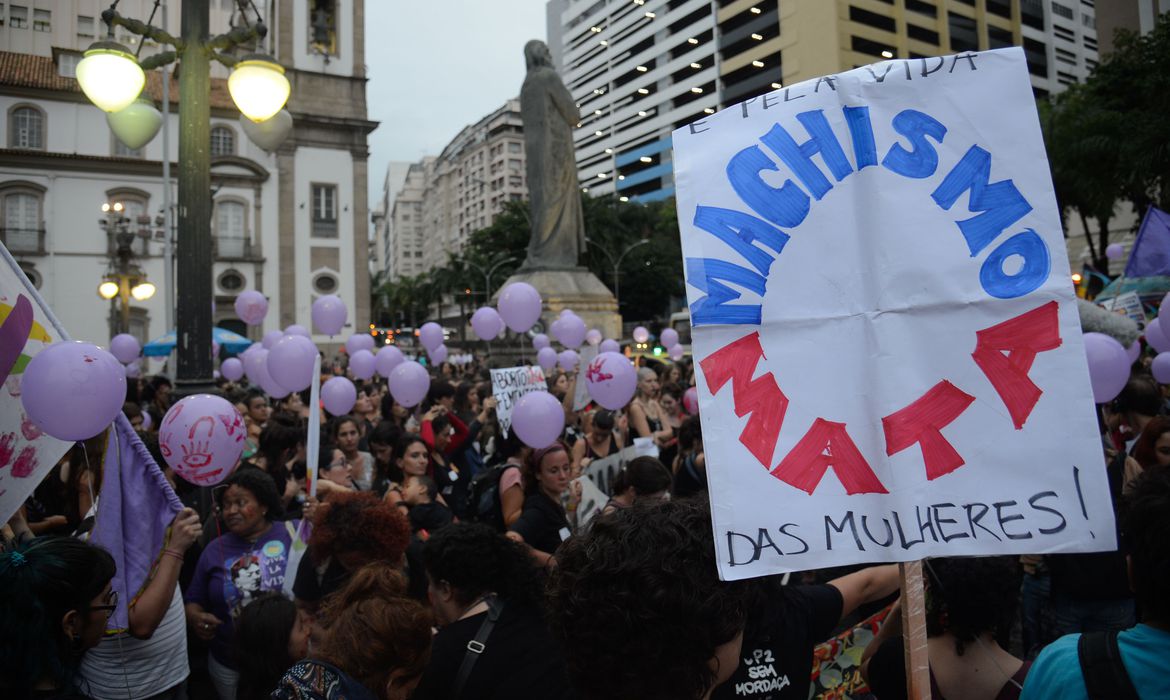 Ir para  <p>Passados oito anos da promulga&ccedil;&atilde;o da Lei 13.104, de&nbsp;9 de mar&ccedil;o de 2015, conhecida como Lei do Feminic&iacute;dio, o assassinato de mulheres em situa&ccedil;&atilde;o&nbsp;de...