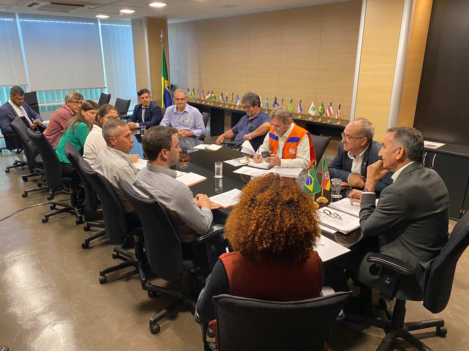 Ir para  <p>Nesta manh&atilde;, 17/01, dirigentes da FETRAF-RS e entidades do campo, acompanhados do deputado federal Dionilso Marcon se reuniram em Bras&iacute;lia com o Ministro da Integra&ccedil;&atilde;o e Desenvolvimento...