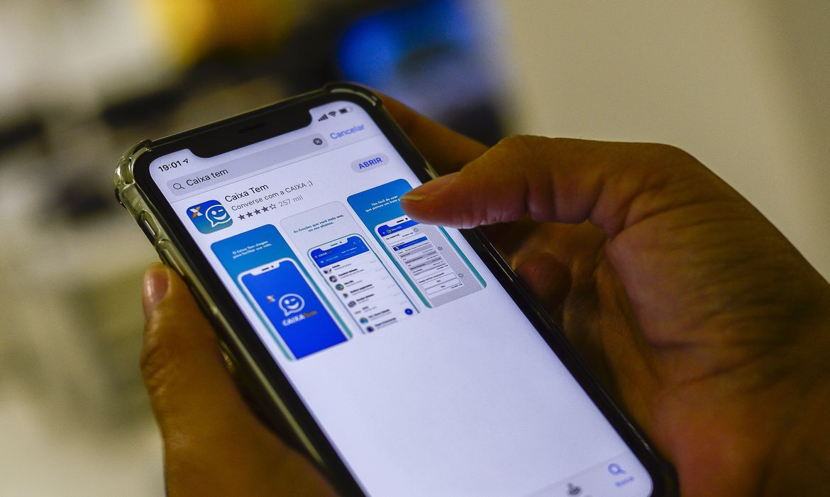 Ir para  <p>Os trabalhadores que t&ecirc;m direito ao abono salarial do PIS/Pasep come&ccedil;am a receber o benef&iacute;cio a partir do pr&oacute;ximo dia 15 de fevereiro. A consulta &agrave; disponibilidade dos valores e...