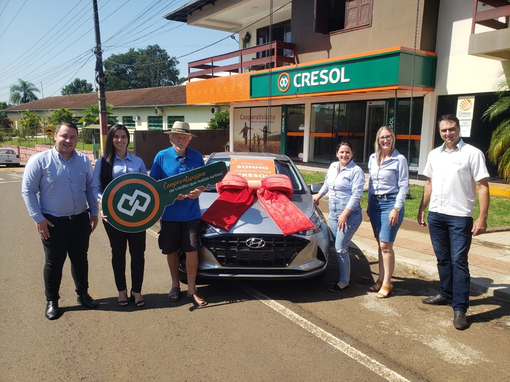 Ir para  <p><big>Entre fevereiro e mar&ccedil;o de 2023, as cooperativas Cresol participantes da campanha Vem Junto Cooperar realizaram o sorteio final, que contemplou 13 cooperados com um carro 0km cada.<br />
<br />
A...