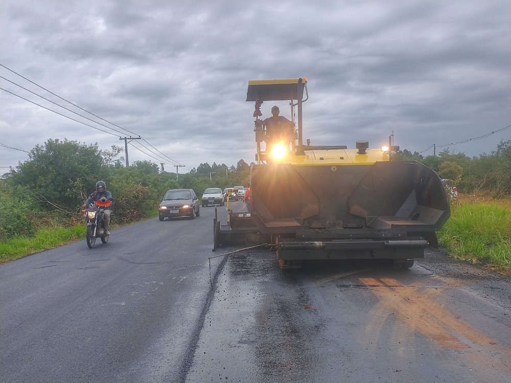 Ir para  <p><big>A Empresa Ga&uacute;cha de Rodovias (EGR) realiza obras e interven&ccedil;&otilde;es em dez estradas do estado nesta semana. Entre segunda (10/04) e sexta-feira (14/04), ser&atilde;o executados diversos...