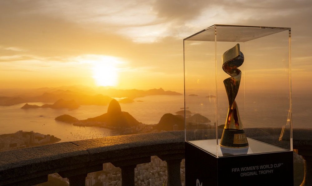 Ir para  <p><big>A Confedera&ccedil;&atilde;o Brasileira de Futebol (CBF) anunciou nesta sexta-feira (14) que oficializou junto &agrave; Federa&ccedil;&atilde;o Internacional de Futebol (Fifa) a candidatura do Brasil para...