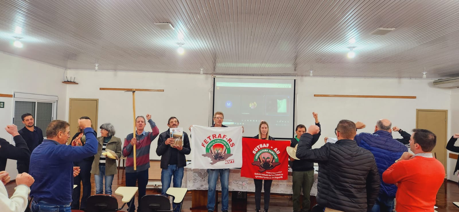 Ir para  <p><big>O Sindicato Unificado dos Trabalhadores na Agricultura Familiar do Alto Uruguai &ndash; SUTRAF-AU, realizou nesta quinta-feira, 1&ordm; de junho, o &ldquo;Semin&aacute;rio Fome e Produ&ccedil;&atilde;o...