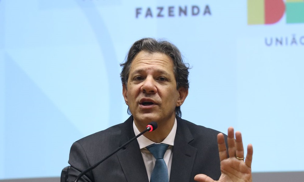Ir para  <p><big>O total de brasileiros com d&iacute;vidas de at&eacute; R$ 100 que ter&atilde;o o nome limpo pode chegar a 2,5 milh&otilde;es se o banco Nubank aderir ao Desenrola, disse nesta segunda-feira (17) o ministro da...