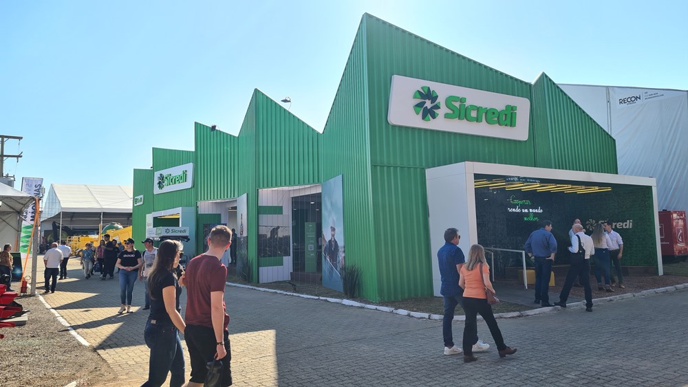 Ir para  <p><big>O Sicredi, uma das institui&ccedil;&otilde;es que mais fomentam o agroneg&oacute;cio ga&uacute;cho, estar&aacute; presente na 46&ordf; Expointer, uma das maiores feiras agropecu&aacute;rias da...