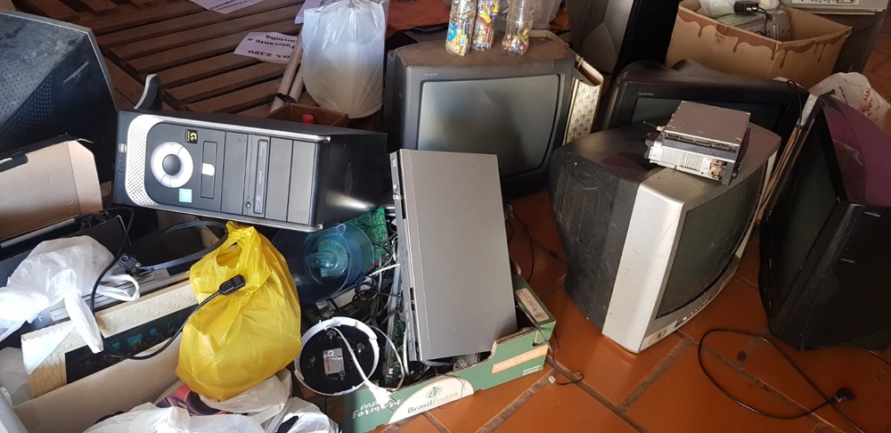 Ir para  <p><big>A Secretaria da Agricultura, atrav&eacute;s do Departamento do Meio Ambiente em parceria com a comunidade viadutense, realizou na semana de 25 a 29 de setembro campanha de recolhimento de lixo...