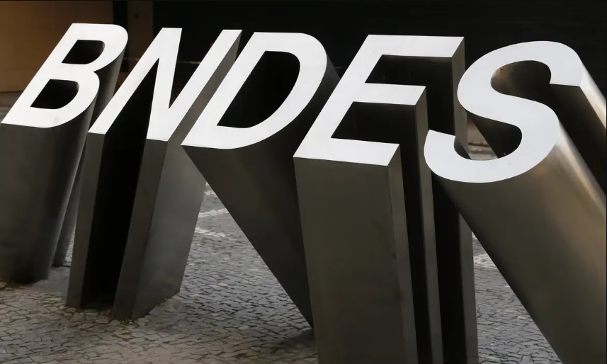 Ir para  <p><big>Um financiamento de R$ 729,7 milh&otilde;es para a Be8, l&iacute;der nacional na produ&ccedil;&atilde;o de biodiesel, foi aprovado pelo Banco Nacional de Desenvolvimento Econ&ocirc;mico e Social (BNDES)...