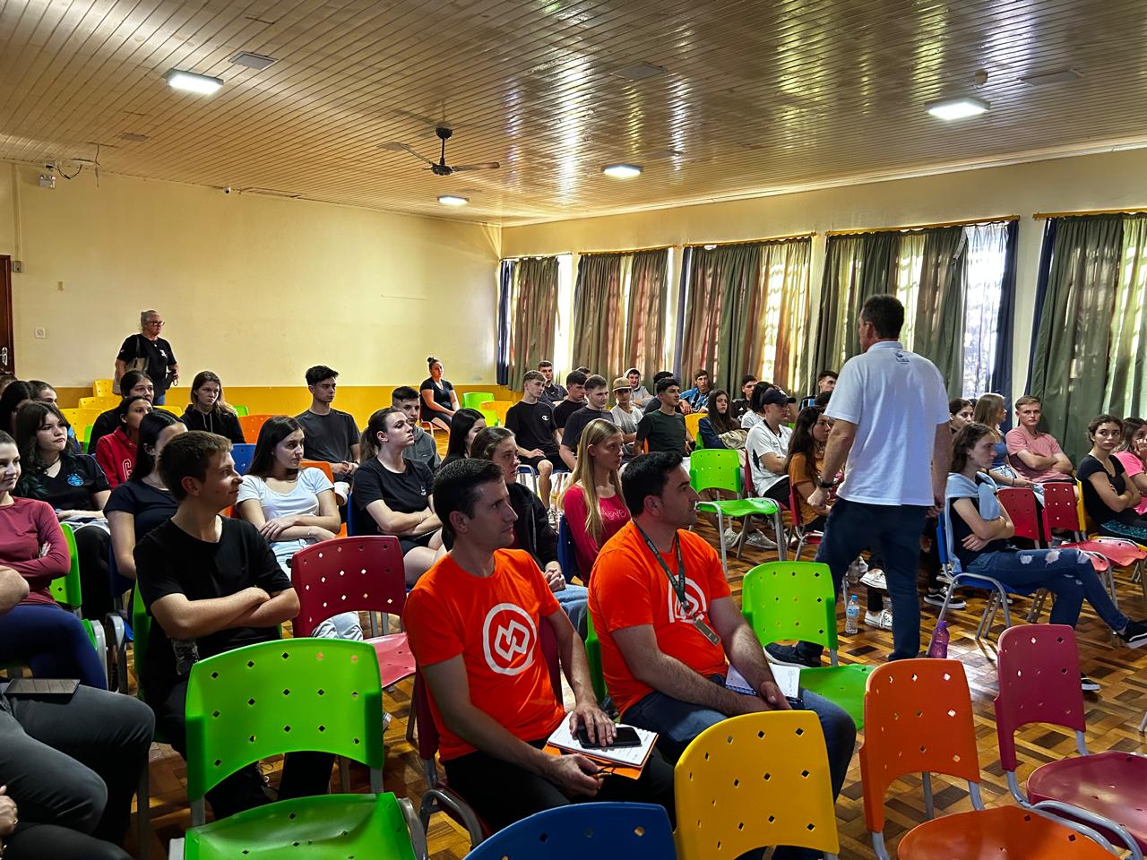 Ir para  <p><big>A URI Erechim, em parceria com a CRESOL, come&ccedil;ou a desenvolver esta semana mais uma edi&ccedil;&atilde;o do projeto de capacita&ccedil;&atilde;o para alunos do ensino m&eacute;dio das escolas da...