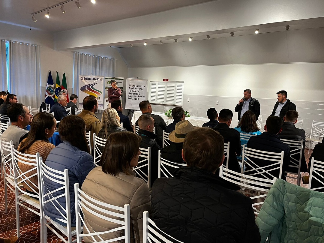 Ir para  <p><big>Na tarde desta quarta-feira (26), a Cresol foi convidada a participar do semin&aacute;rio de irriga&ccedil;&atilde;o, promovido pela Prefeitura Municipal e a Emater/RS. O encontro reuniu mais de 250 produtores...