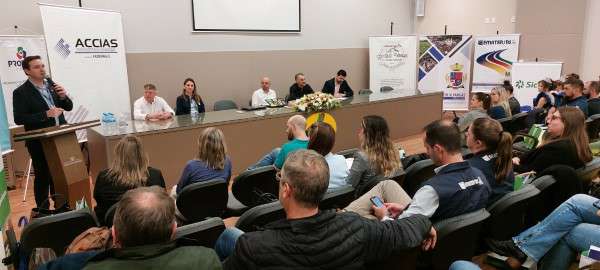 Ir para  <p><big>Regional de Turismo Rural, evento integrado a Expo Get&uacute;lio Vargas 2024. Este evento foi uma realiza&ccedil;&atilde;o da Prefeitura de Get&uacute;lio Vargas, por meio da Secretaria Municipal de...