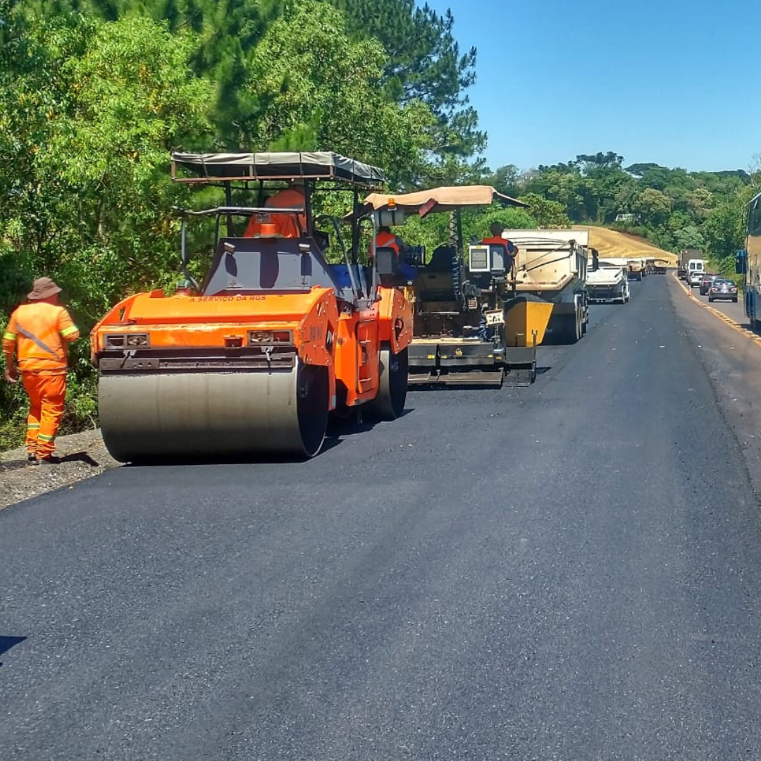 Ir para  <p><big>A Empresa Ga&uacute;cha de Rodovias (EGR) executa 24 interven&ccedil;&otilde;es em dez estradas entre segunda (04/11) e sexta-feira (08/11). Na ERS-135, no Norte do Estado, as equipes executam limpeza,...