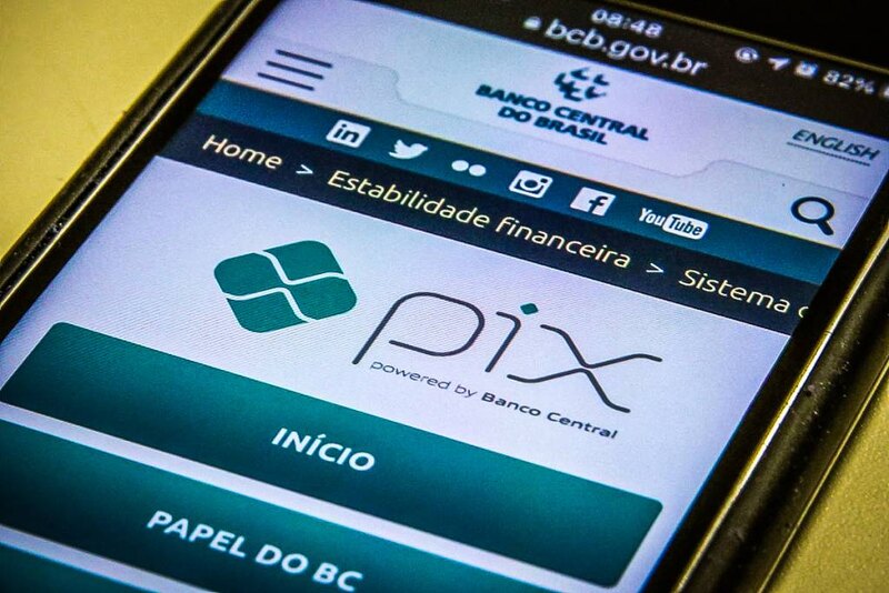 Ir para  <p>As institui&ccedil;&otilde;es financeiras devem disponibilizar o PIX por aproxima&ccedil;&atilde;o aos seus clientes a partir desta sexta-feira (28), conforme regula&ccedil;&atilde;o do Banco Central.<br...