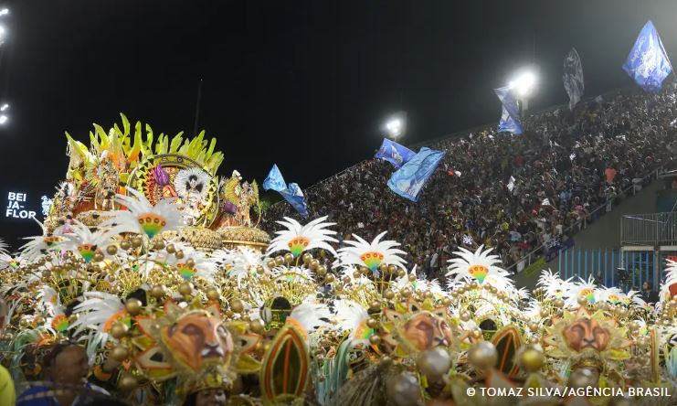 Ir para  <p><strong>A Beija-Flor &eacute; a grande campe&atilde; do carnaval do Rio de Janeiro.&nbsp;</strong>A escola de Nil&oacute;polis, na Baixada Fluminense conquistou seu 15&ordm; t&iacute;tulo em um ano de...